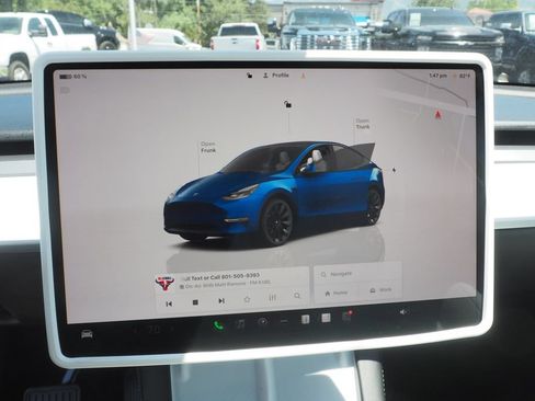 Used 2024 Tesla Model Y Long Range AWD/4WD image 24