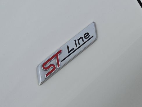 Used 2022 Ford Explorer ST-Line image 11