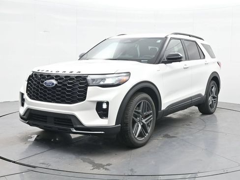 New 2026 Ford Explorer ST-Line w/ ST-Line Street Pack RWD image 1
