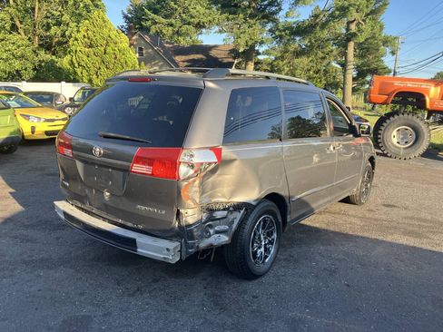 Used 2005 Toyota Sienna CE FWD image 7