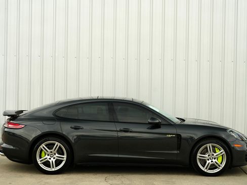 Used 2021 Porsche Panamera 4S image 56