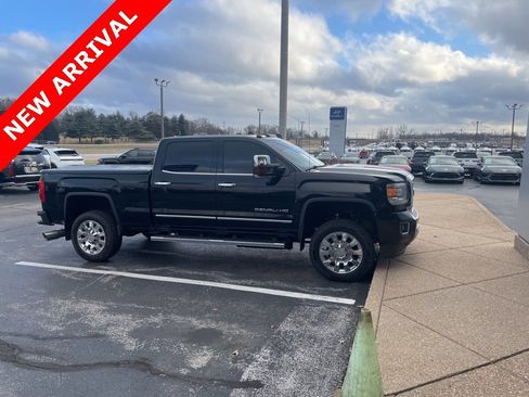 Used 2016 GMC Sierra 2500 Denali w/ Duramax Plus Package image 1