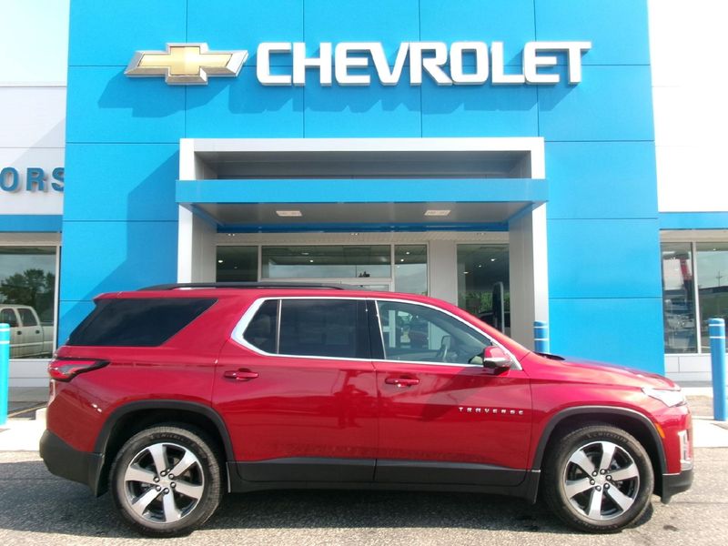 Certified 2023 Chevrolet Traverse LT w/ LT Premium Package image 1