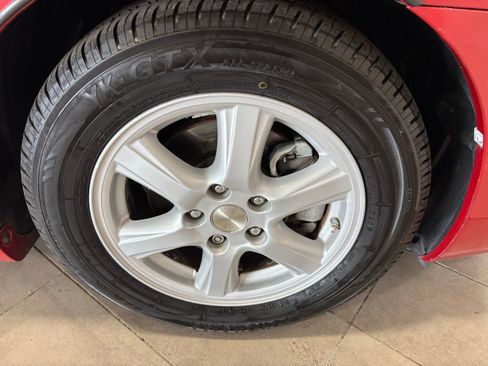 Used 2010 Toyota Camry XLE image 9