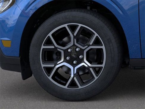 New 2025 Ford Maverick Lariat w/ 4K Tow Package image 26