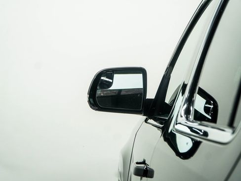 Used 2024 Jeep Grand Wagoneer L Base image 14