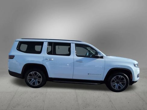 Used 2024 Jeep Wagoneer Series II w/ Flexible Seating Group image 7