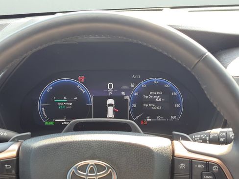 Used 2025 Toyota Grand Highlander AWD Hybrid image 13