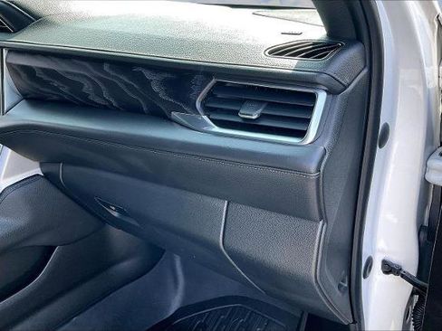 Used 2022 GMC Yukon XL Denali w/ Advanced Technology Package image 26