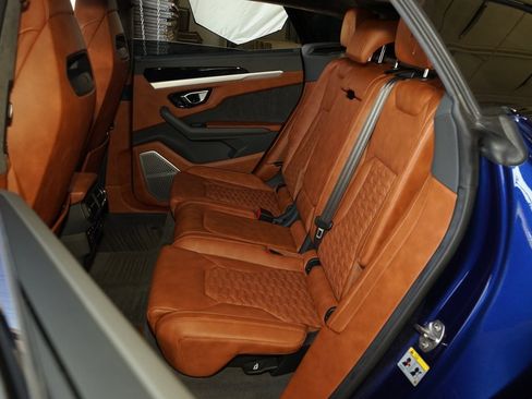 Used 2019 Lamborghini Urus Base image 25