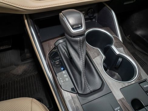 Used 2023 Toyota Highlander Limited image 22