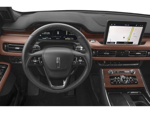 Used 2024 Lincoln Aviator Reserve w/ Elements Package Plus RWD image 7