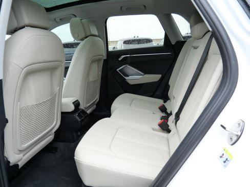Used 2020 Audi Q3 2.0T Premium AWD/4WD image 15