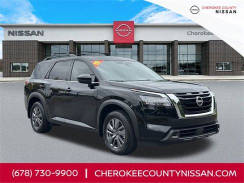 Certified 2025 Nissan Pathfinder SV w/ SV Premium Package image 1