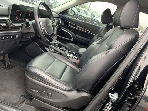 Used 2023 Kia Telluride S image 18