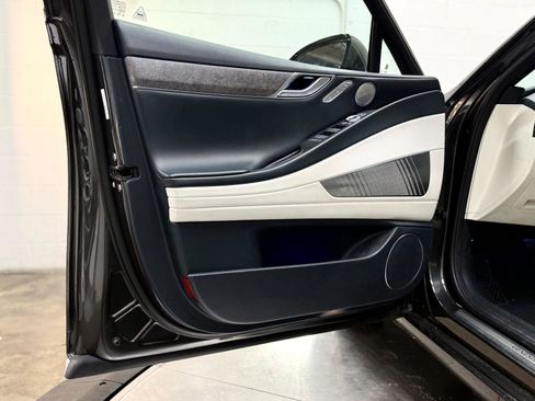 Used 2023 Genesis G80 image 11