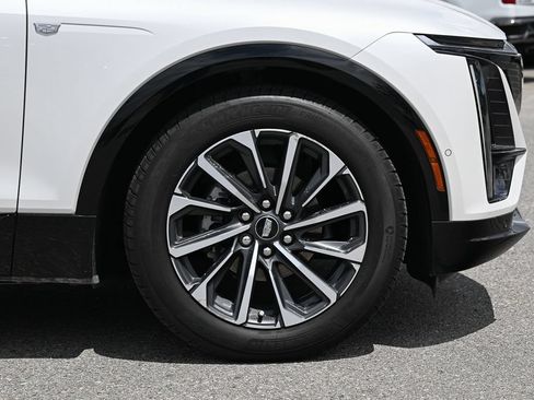 Used 2024 Cadillac Lyriq Sport RWD image 11