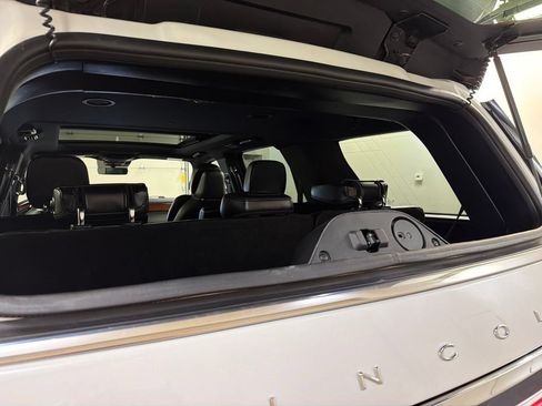 Certified 2021 Lincoln Navigator Reserve AWD/4WD image 38
