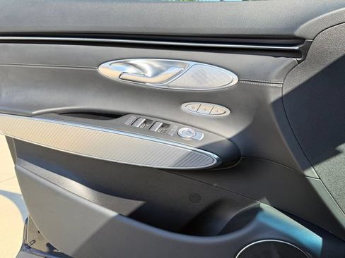 Used 2025 Genesis GV70 3.5T Sport AWD/4WD image 25