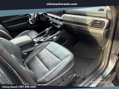 Used 2024 Kia Telluride SX FWD image 16
