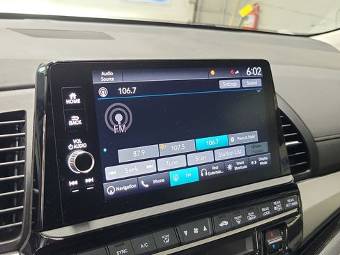 Certified 2025 Honda Odyssey Touring image 29