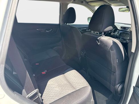 Certified 2020 Nissan Rogue SV FWD image 13