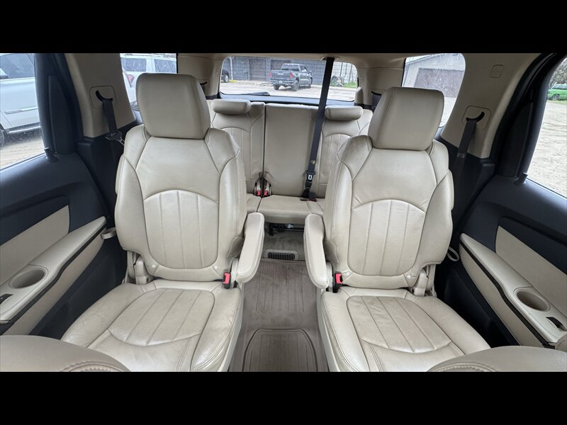 Used 2011 GMC Acadia Denali AWD/4WD image 21