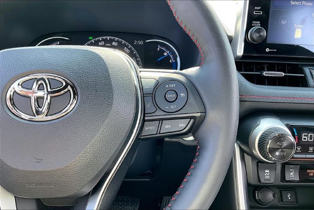 Used 2022 Toyota RAV4 XSE w/ Weather Package AWD/4WD image 12