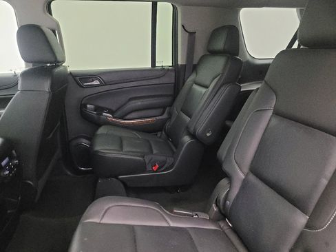 Used 2017 Chevrolet Suburban Premier image 18