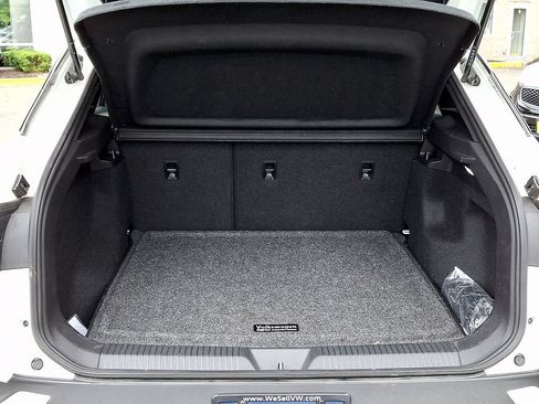 Certified 2025 Volkswagen ID.4 Pro RWD image 26