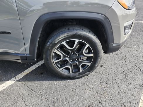 Used 2019 Jeep Compass Sport AWD/4WD image 9
