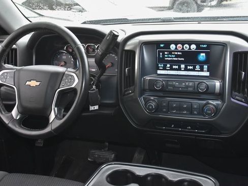Used 2019 Chevrolet Silverado 1500 LT image 2