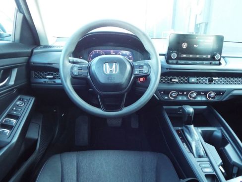 Used 2023 Honda Accord EX image 10