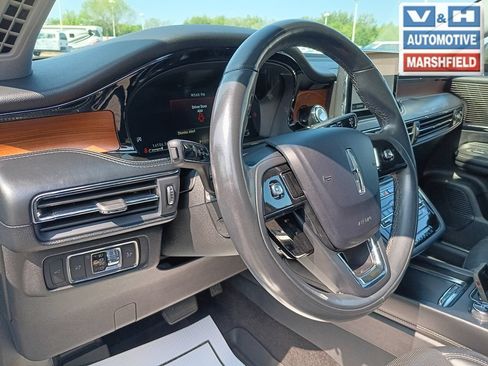 Used 2022 Lincoln Corsair Reserve AWD/4WD image 6