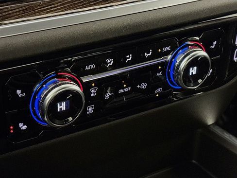 New 2026 GMC Sierra 1500 Elevation image 16