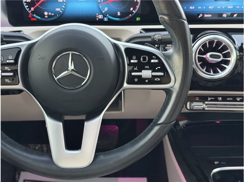 Used 2021 Mercedes-Benz A 220 image 39
