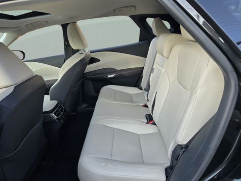 Used 2026 Lexus RX 350 Premium Plus w/ Accessory Package (Z1) FWD image 22