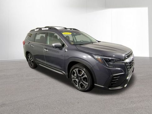 Used 2023 Subaru Ascent Touring AWD/4WD image 12