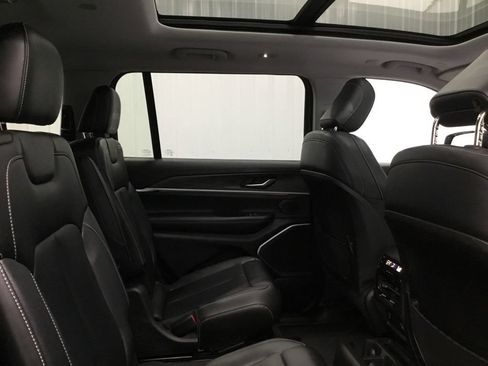 Used 2023 Jeep Grand Cherokee L Limited w/ Trailer Tow Group (B) AWD/4WD image 21
