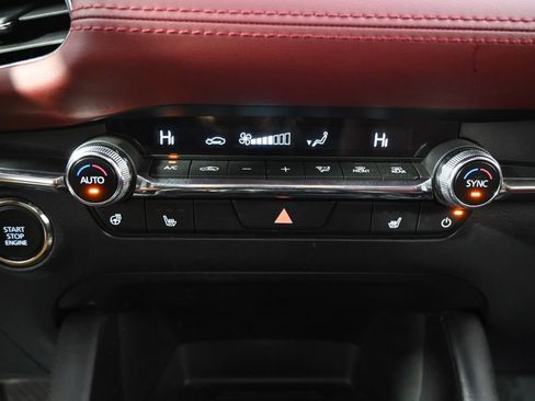 Used 2025 MAZDA MAZDA3 Hatchback w/Premium Plus Pkg AWD/4WD image 31