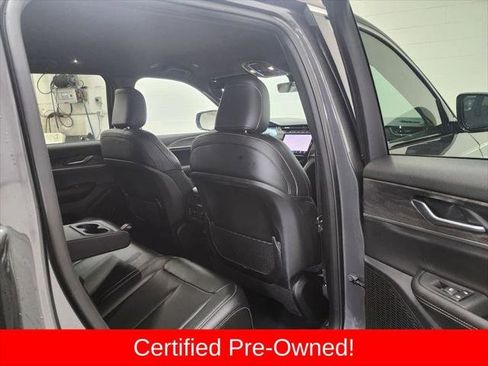 Certified 2025 Jeep Grand Cherokee Limited AWD/4WD image 31