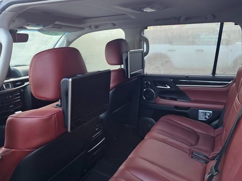 Used 2017 Lexus LX 570 4WD image 7