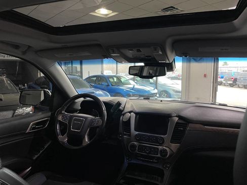 Used 2019 GMC Yukon Denali image 32