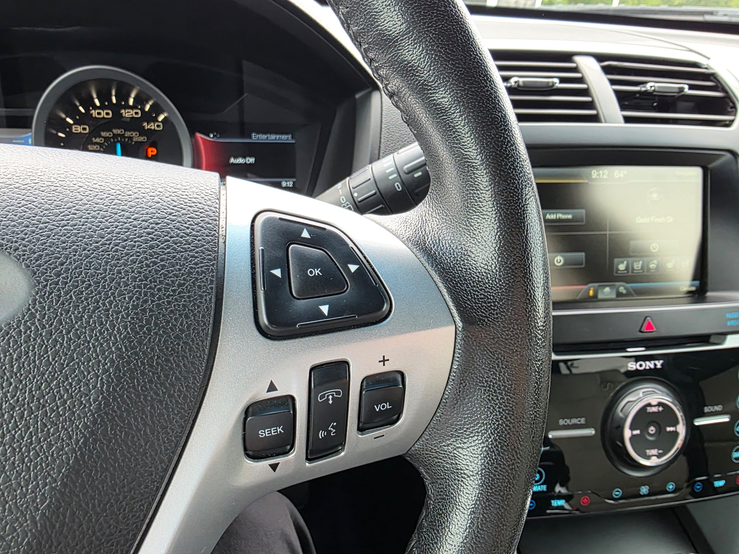 Used 2014 Ford Explorer Limited w/ Equipment Group 301A AWD/4WD image 16