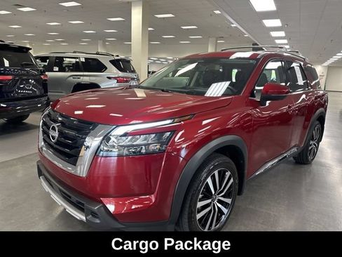Used 2025 Nissan Pathfinder Platinum w/ Cargo Package FWD image 3