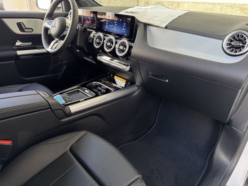 New 2025 Mercedes-Benz GLA 250 image 12