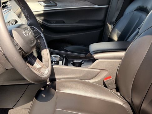 Used 2024 Jeep Grand Cherokee Limited 4xe AWD/4WD image 16