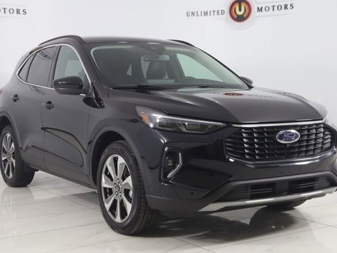 Used 2023 Ford Escape Platinum image 20