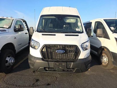 Used 2022 Ford Transit 250 148 High Roof AWD image 5
