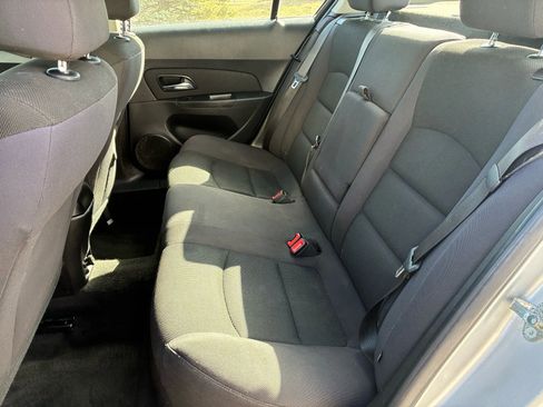 Used 2014 Chevrolet Cruze LT image 13